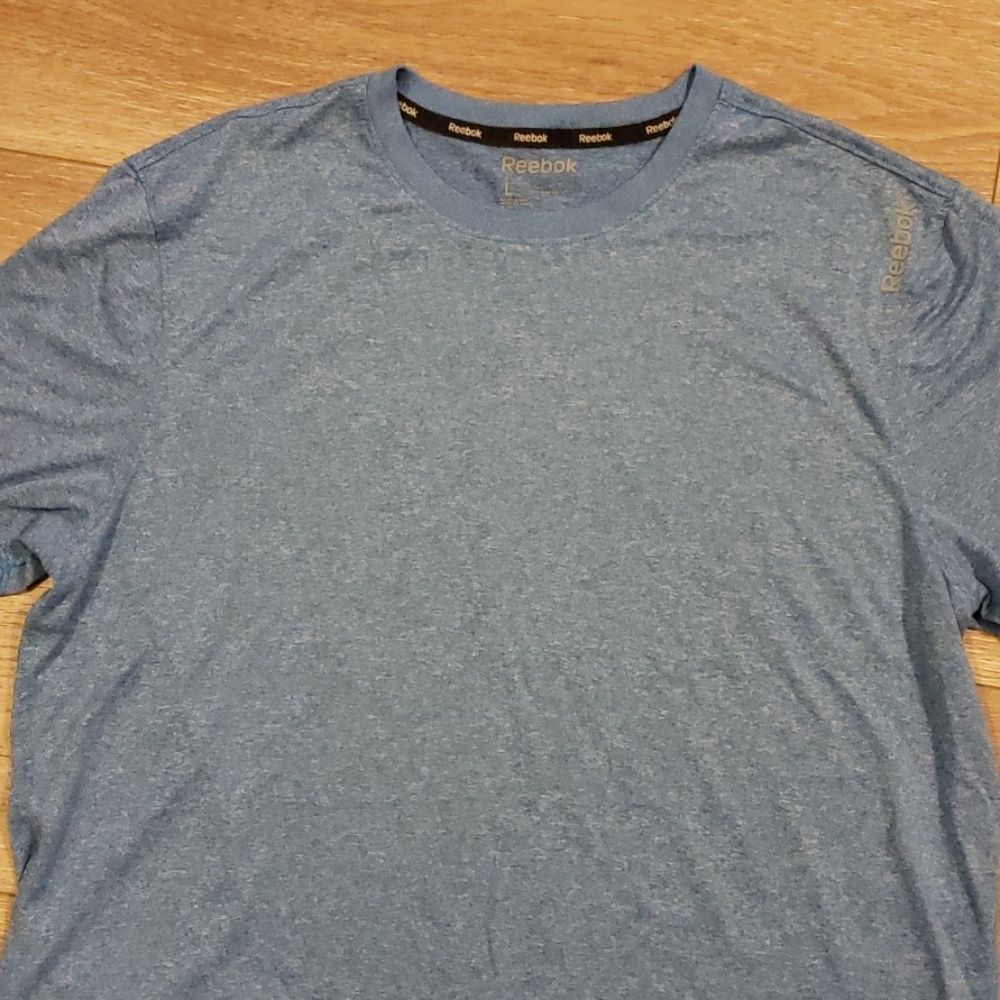 Mens Reebok short sleeve shirt